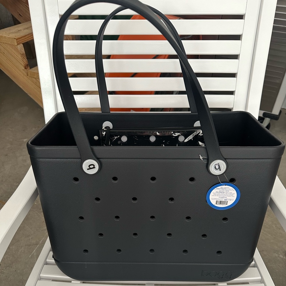 NWT BOGG BAG BLACK FULL SIZE